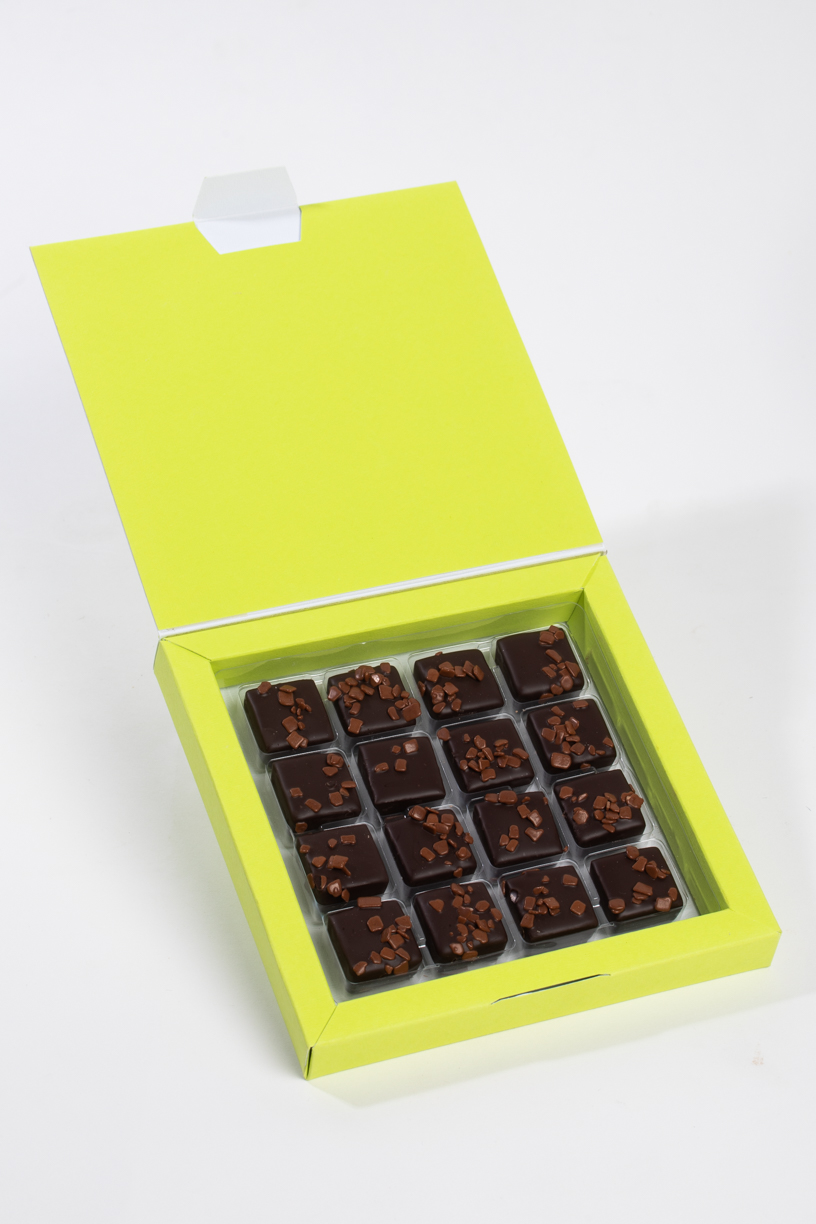 Boîte "Ecrin" garnie de 9 ou 16 chocolats traditionnels