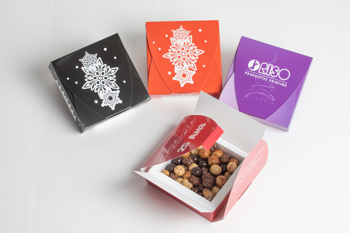 Boîte "Enveloppe" garnie de spécialités chocolatées