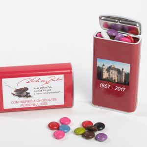 Boîte métallique personnalisée garnie de confiseries ou chocolats